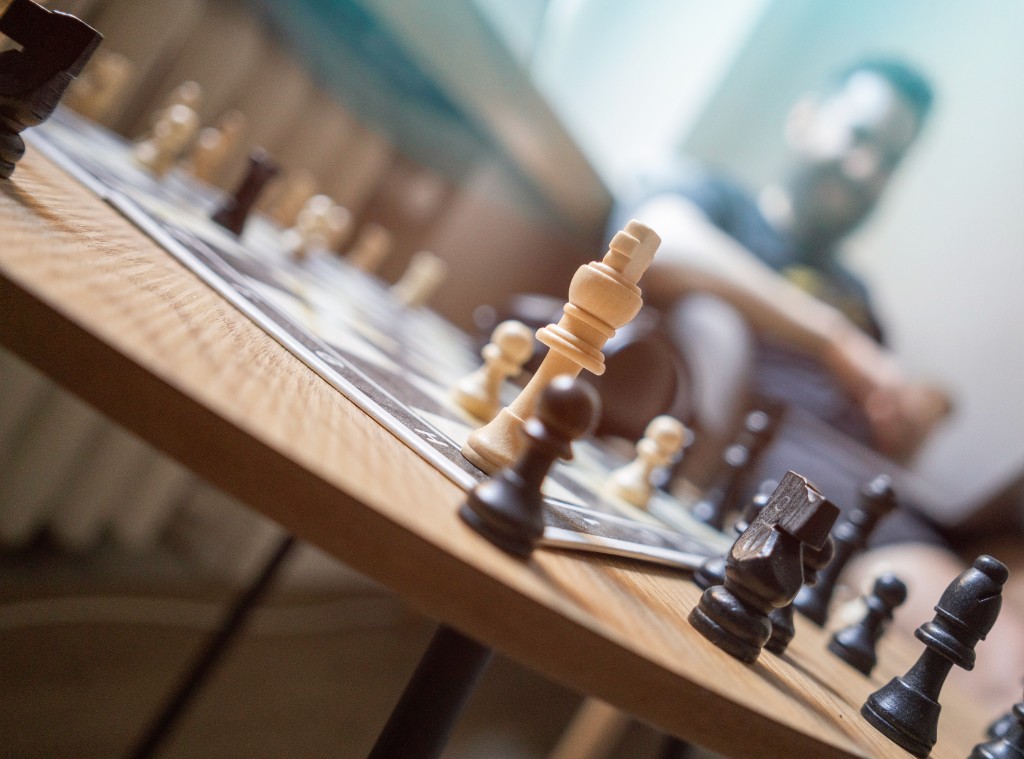 Strateginen ajattelu ja ongelmanratkaisu—shakkilauta edustaa ohjelmistoarkkitehtuuria ja suunnittelua